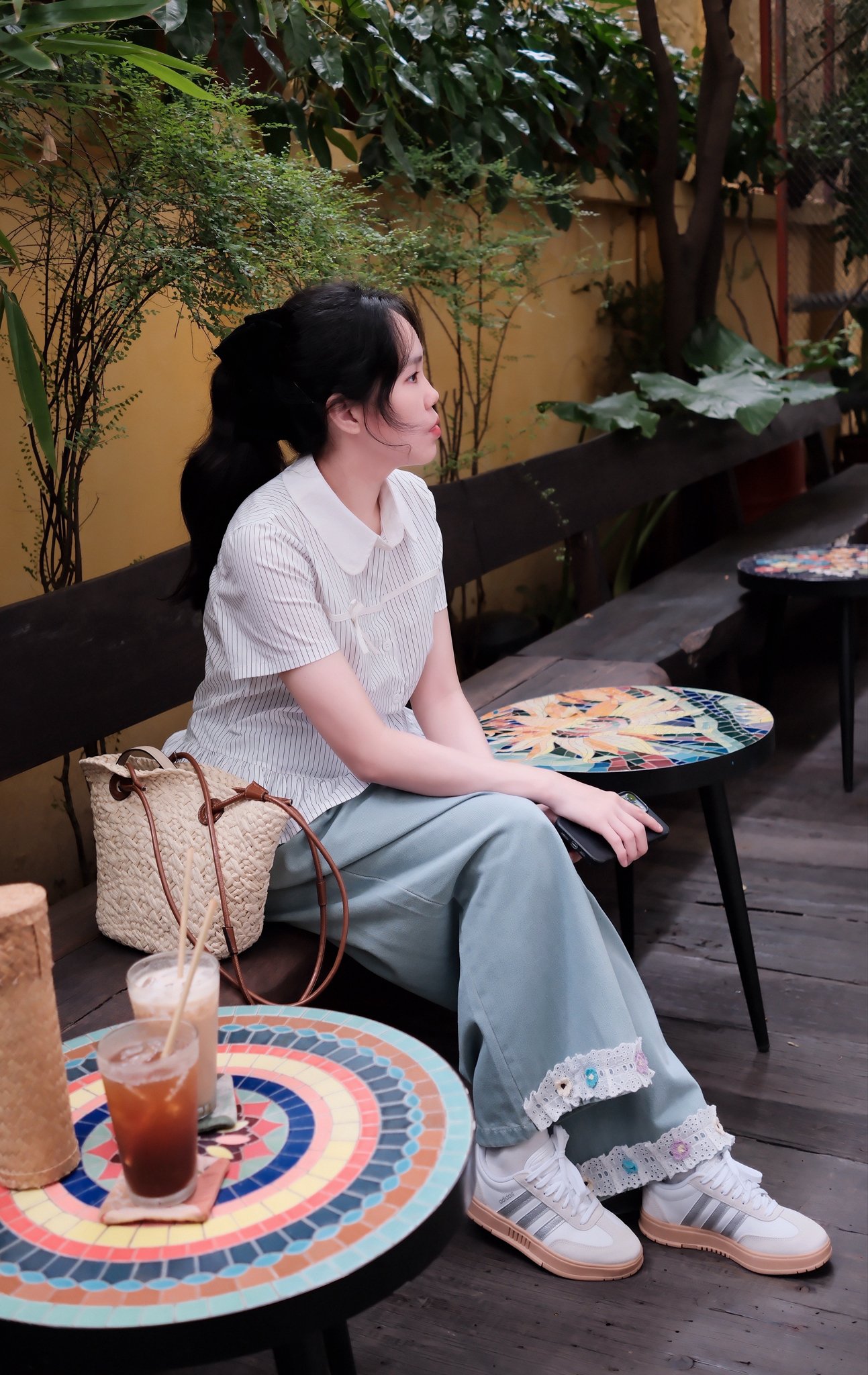 Áo Sơ Mi Cổ Sen Kẻ Sọc Cài Nút Dọc Đính Nơ Tay Ngắn - Ảnh 9