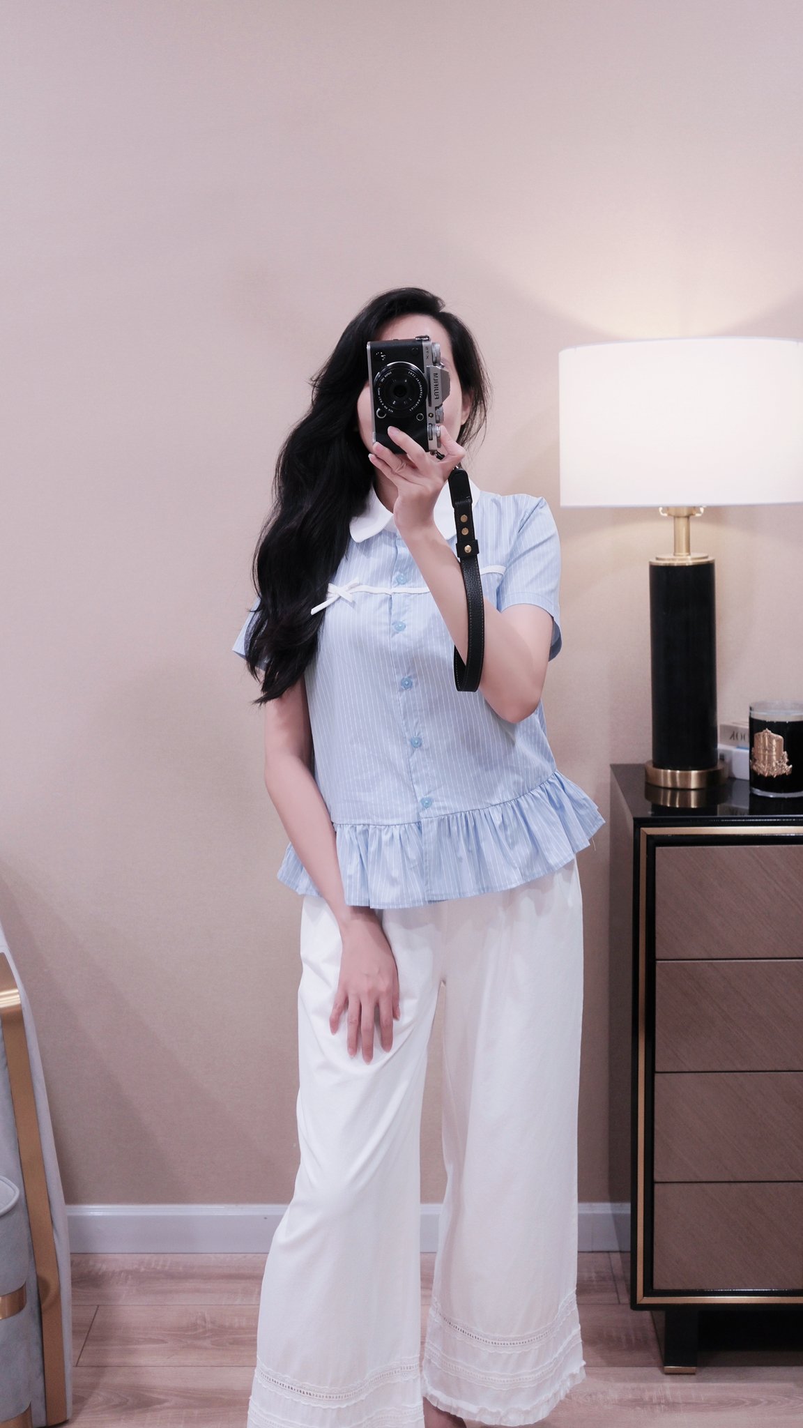 Áo Sơ Mi Cổ Sen Kẻ Sọc Cài Nút Dọc Đính Nơ Tay Ngắn - Ảnh 13