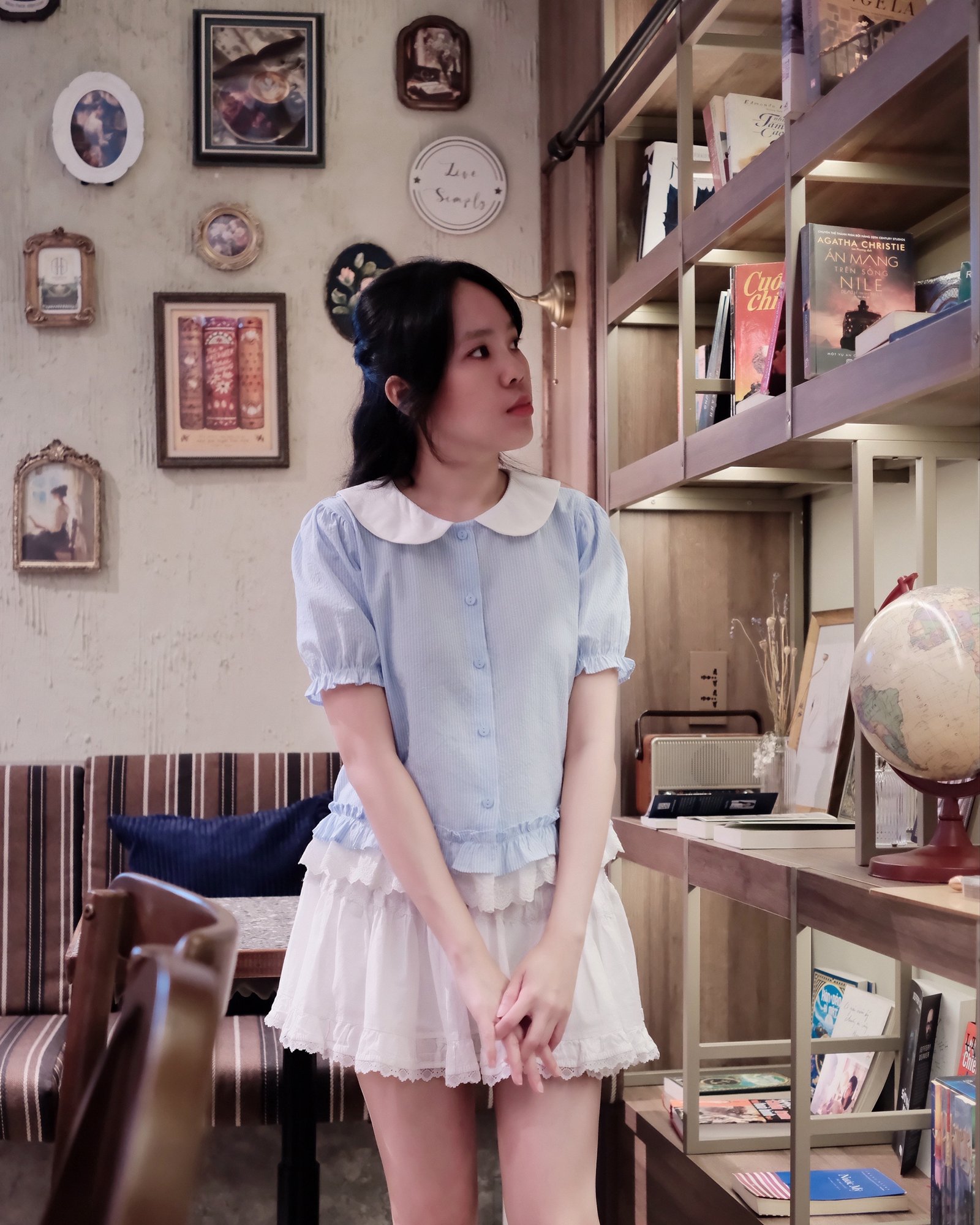 Áo Sơ Mi Kẻ Sọc Cổ Sen Nút Dọc Tay Ngắn Bo Chun - Ảnh 2