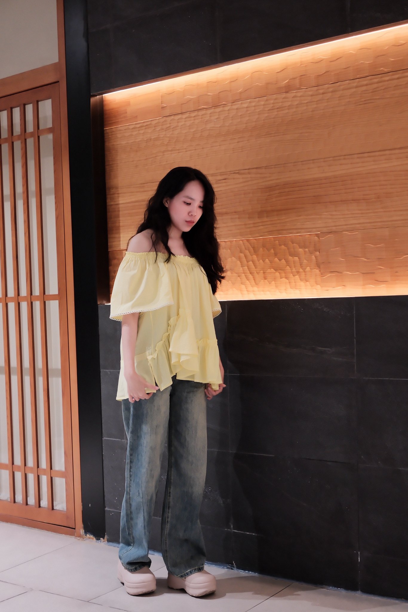 Áo Sơ Mi Cổ Vuông Bo Chun Tay Ngắn Viền Ren Chất Thô Dáng Rộng - Thanh Lịch, Đi Chơi, Đi Làm - Ảnh 4