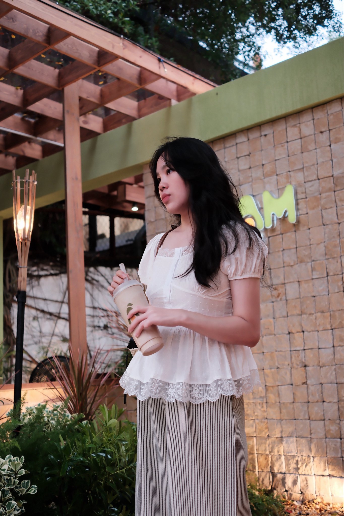 Áo Sơ Mi Kiểu Cổ Vuông Viền Ren Chấm Bi Nổi Tay Phồng Bo Chun - Thô - Ảnh 6