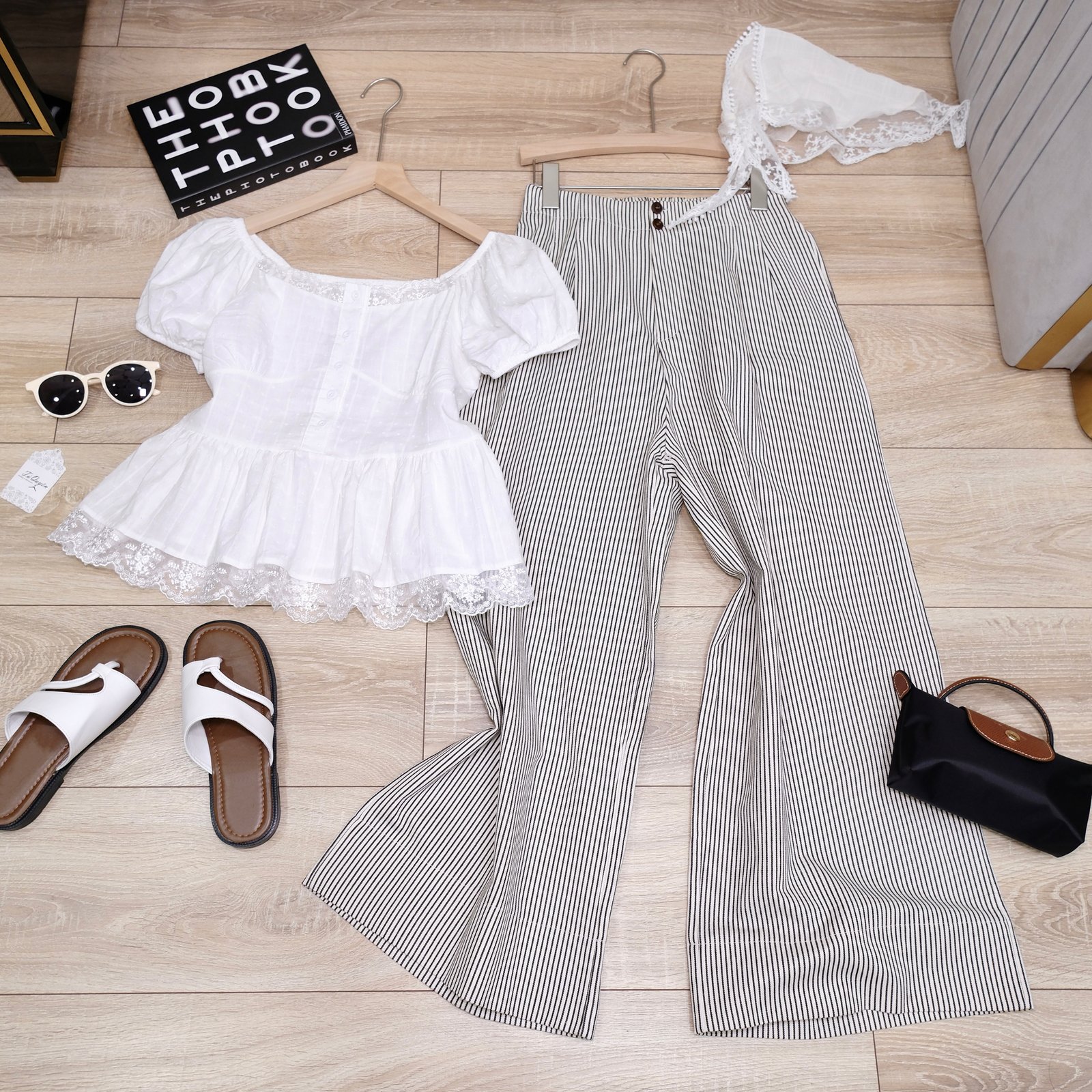 Áo Sơ Mi Kiểu Cổ Vuông Viền Ren Chấm Bi Nổi Tay Phồng Bo Chun - Thô - Ảnh 5