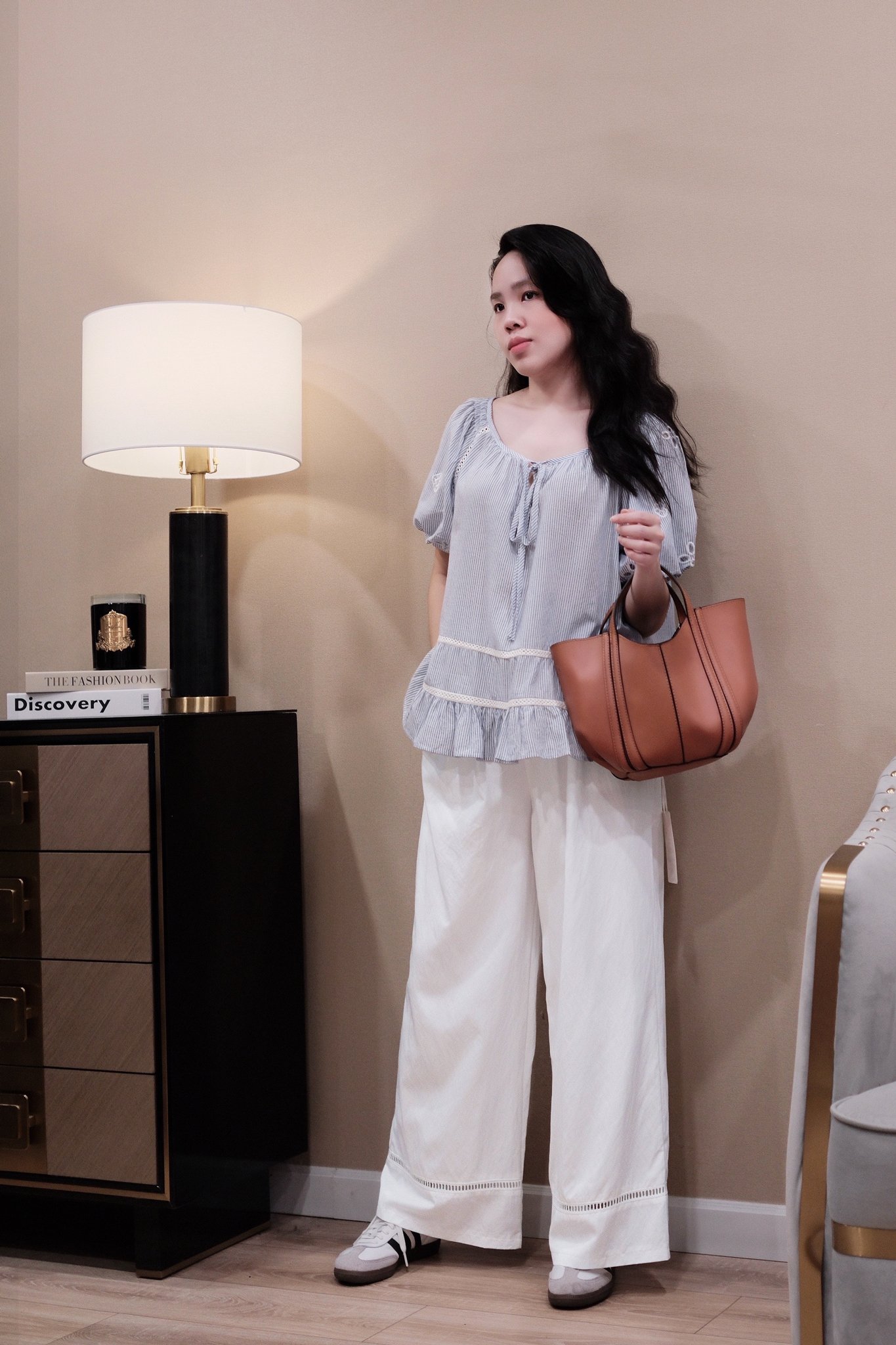 Áo Sơ Mi Nữ Kẻ Sọc Cổ Tròn Cột Nơ Tay Ngắn Phồng Bo Chun Thô Mềm Mại Daily Đi Chơi Đi Làm - Ảnh 5