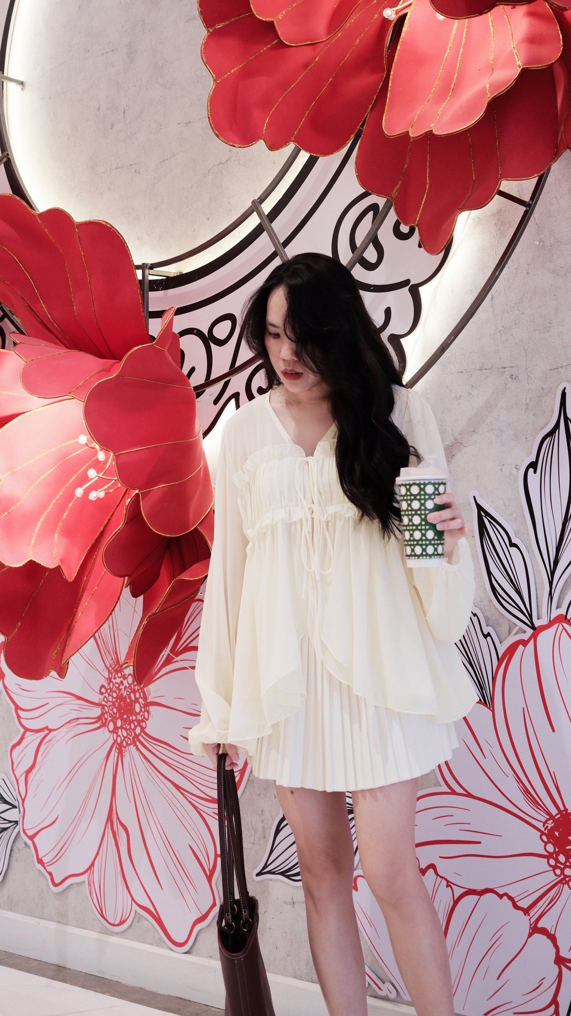 Áo Sơ Mi Cổ Tim Cột Nơ Xếp Tầng Tay Dài Bo Phong Cách Nữ Tính - Ảnh 6