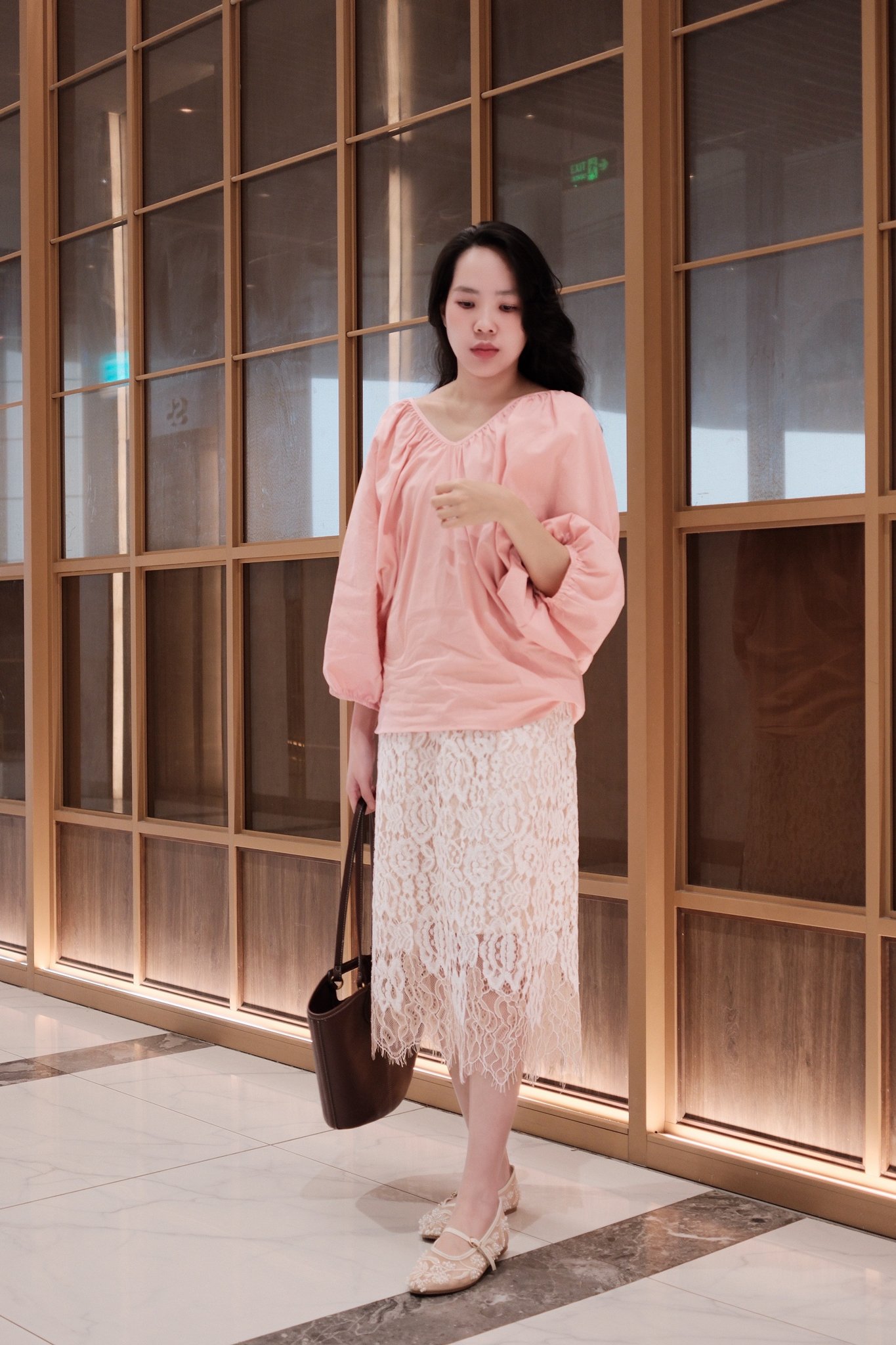 Áo Sơ Mi Nữ Cổ V Tay Phồng Cánh Dơi Tay Lỡ Bo Chun - Ảnh 4