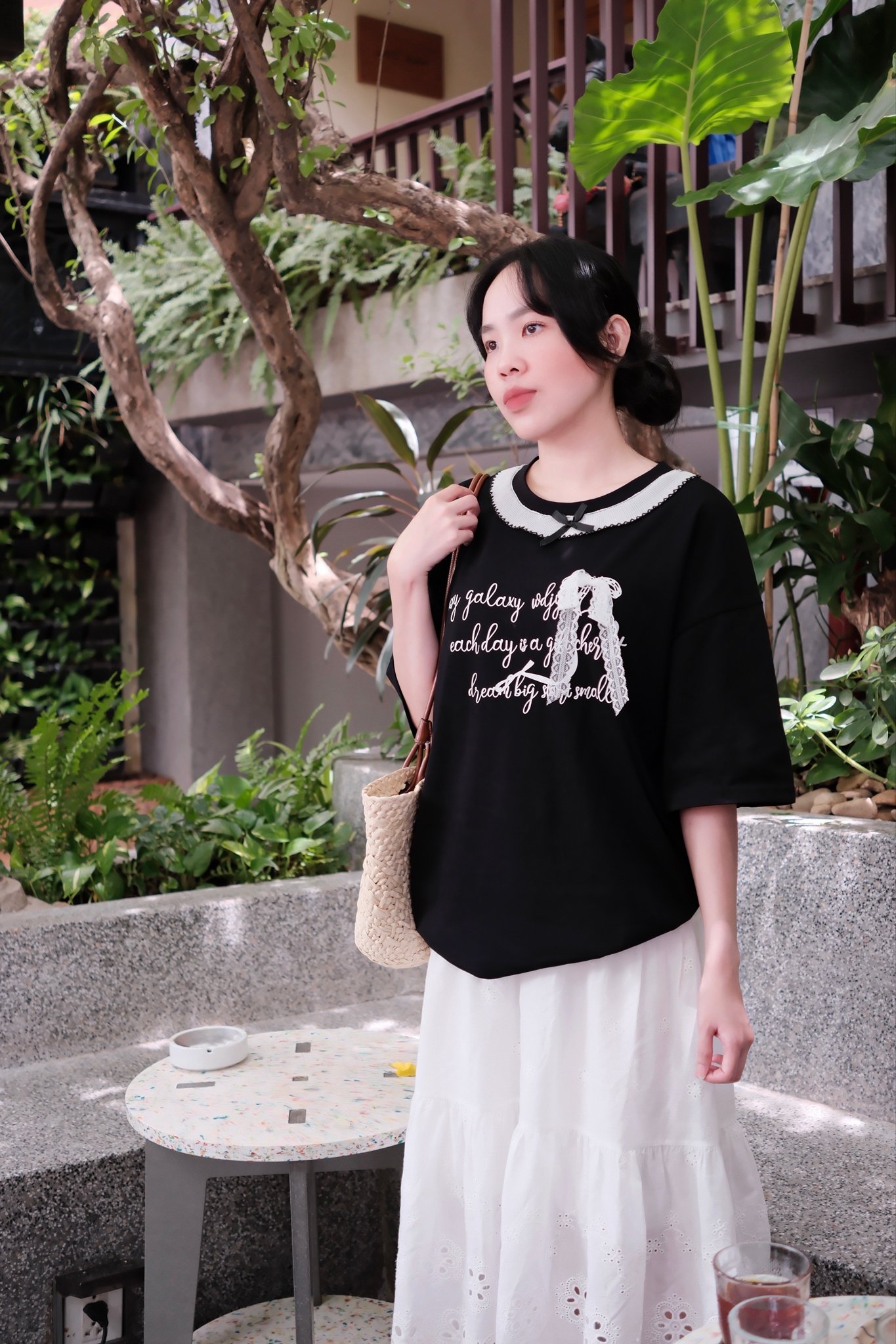 Áo Thun Cổ Tròn Viền Bèo In Chữ Đính Nơ Tay Ngắn Phong Cách Thời Trang Nữ - Ảnh 2