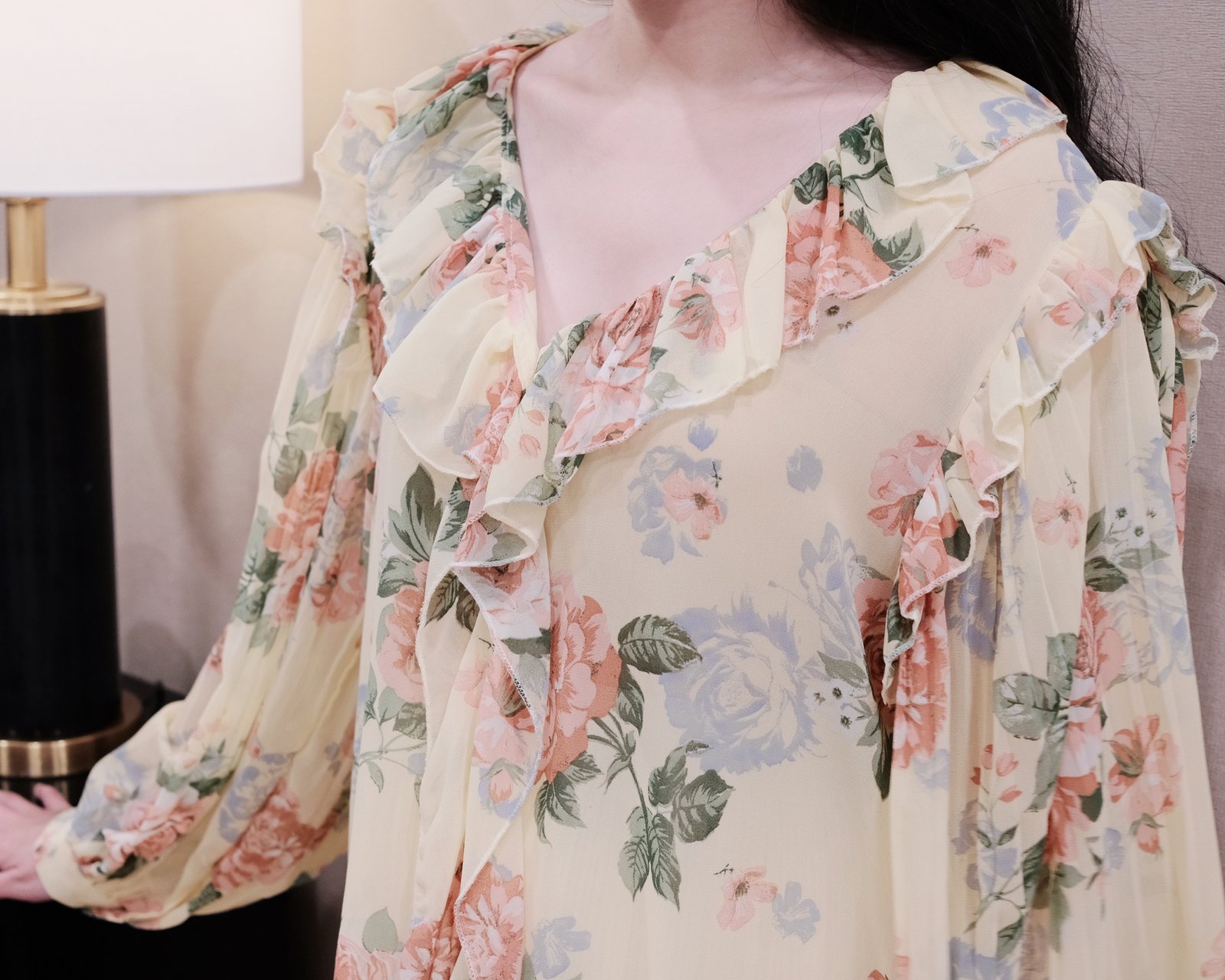 Áo Sơ Mi Voan Hoa Cổ Tim Tay Dài Nút Dọc Thanh Lịch - Phong Cách Nữ Tính, Hiện Đại Cho Mọi Dịp - Ảnh 2