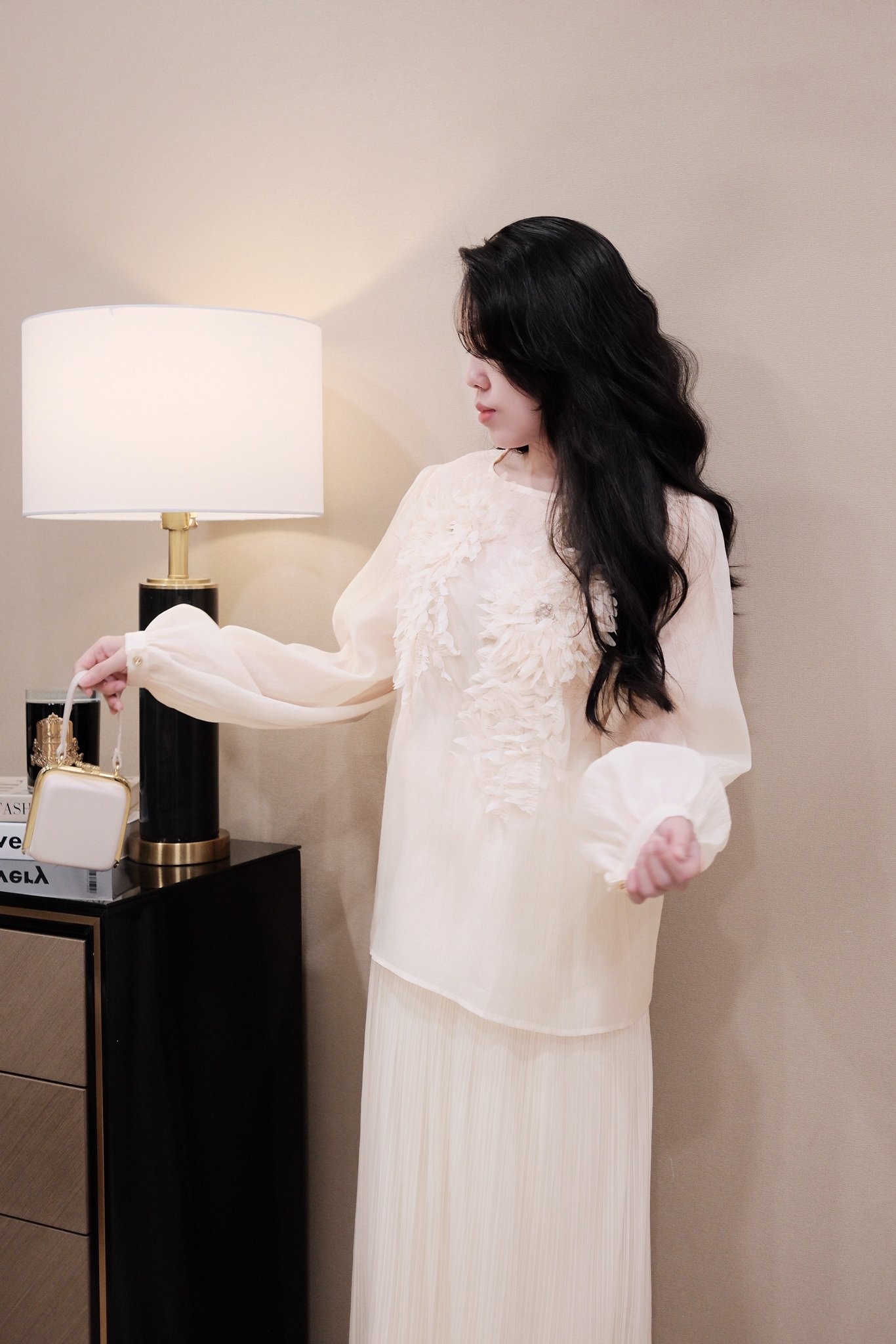 Áo Sơ Mi Voan Kiểu Cổ Tròn Đính Hoa 3D Tay Dài Nút Cài, Thanh Lịch & Sang Trọng - Ảnh 5