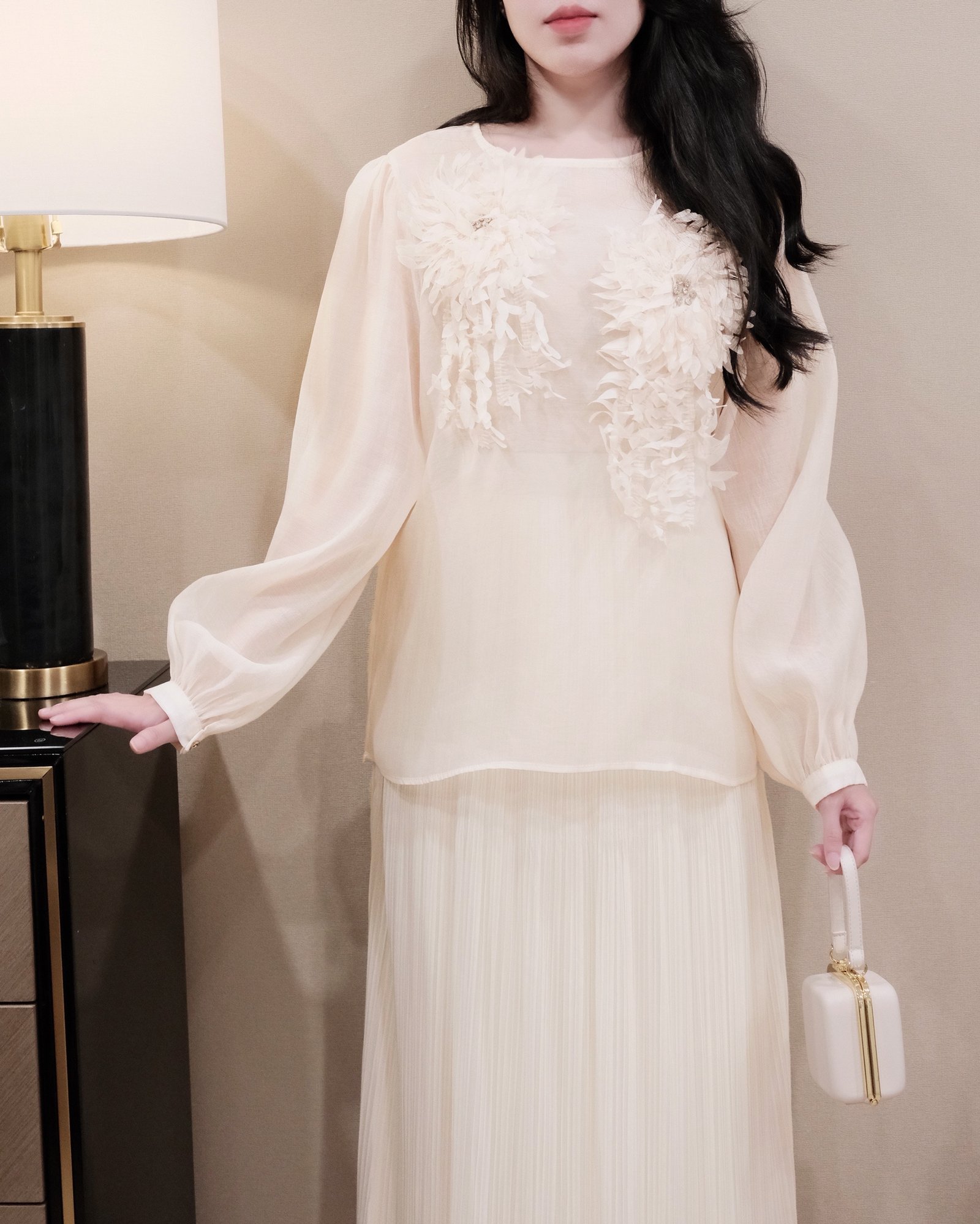 Áo Sơ Mi Voan Kiểu Cổ Tròn Đính Hoa 3D Tay Dài Nút Cài, Thanh Lịch & Sang Trọng - Ảnh 3