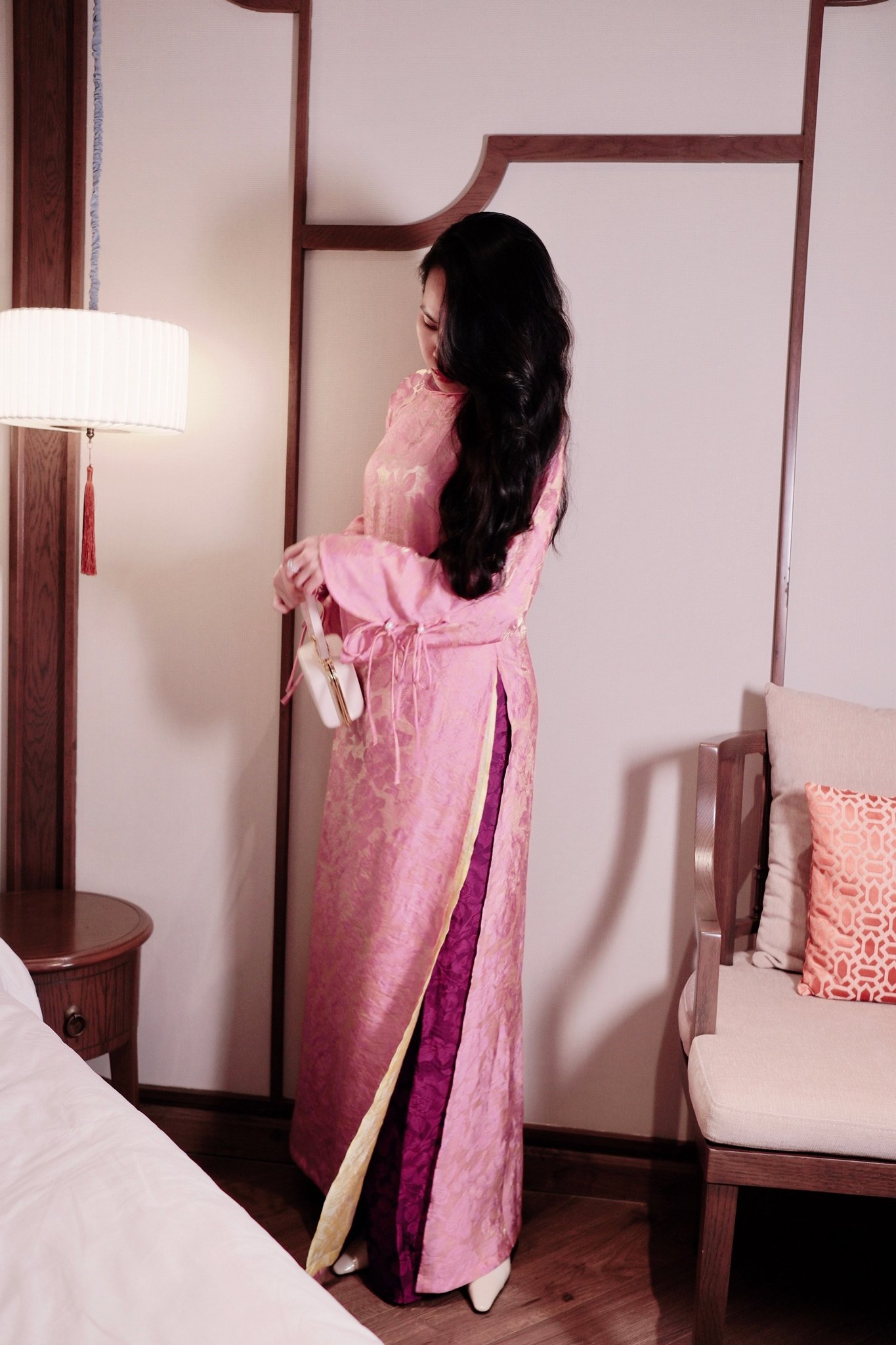 Áo Dài Cách Tân Gấm Hoa 4 Tà Cao Cấp - Thiết Kế Tay Lỡ Cách Điệu Hiện Đại Cho Nữ - Sang Trọng, Tiện Lợi Đi Tiệc, Du Lịch - Ảnh 7