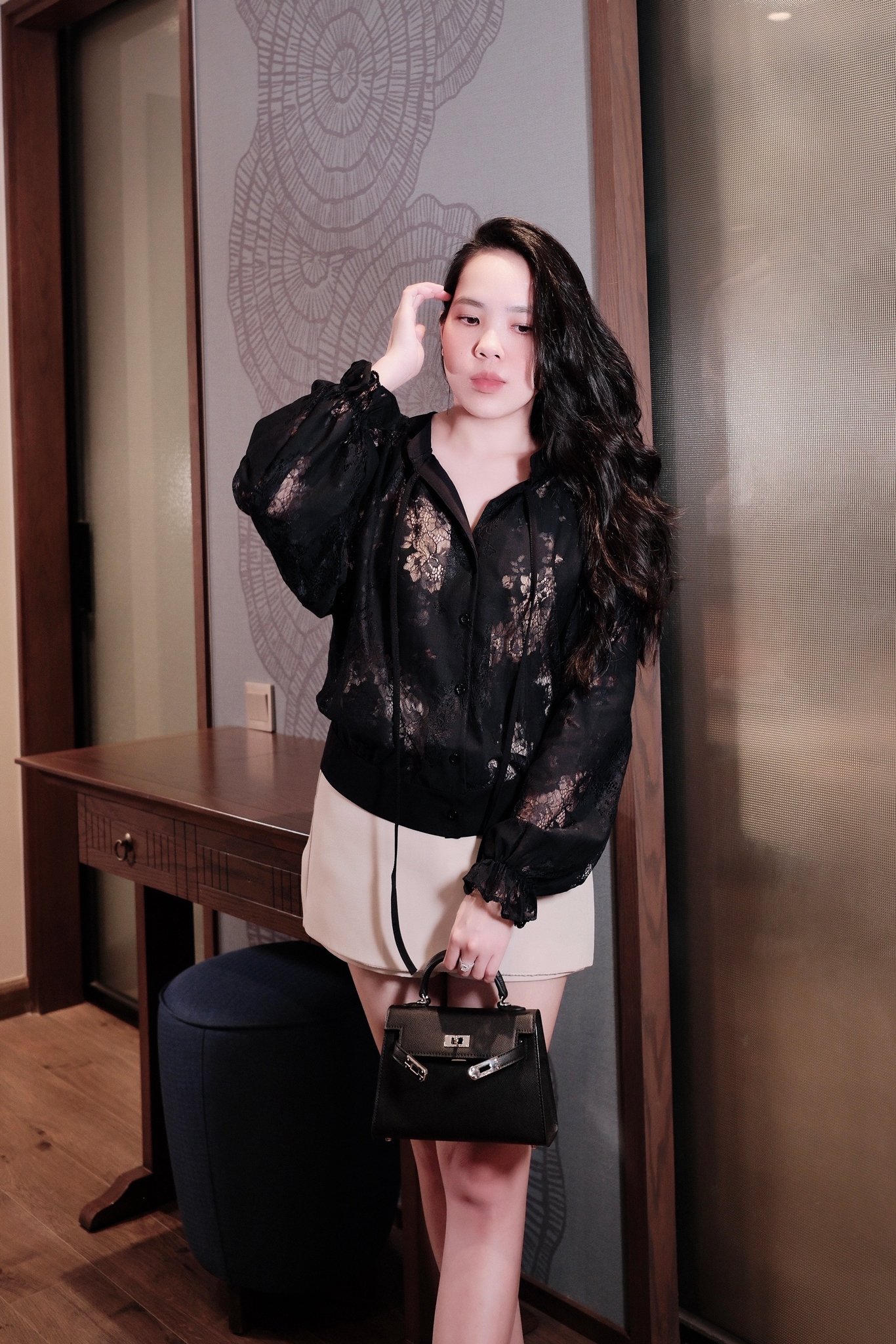 Áo Ren Cổ V Cột Dây, Tay Dài Bo Chun Sang Trọng, Quyến Rũ - Ảnh 2