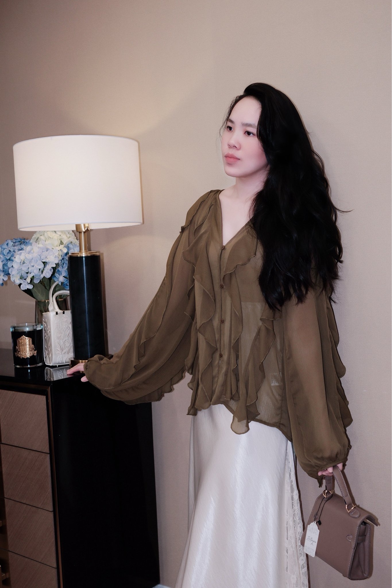 Áo Sơ Mi Voan Cổ V Tay Dài Thanh Lịch - Thiết Kế Đi Chơi, Du Lịch - Ảnh 10