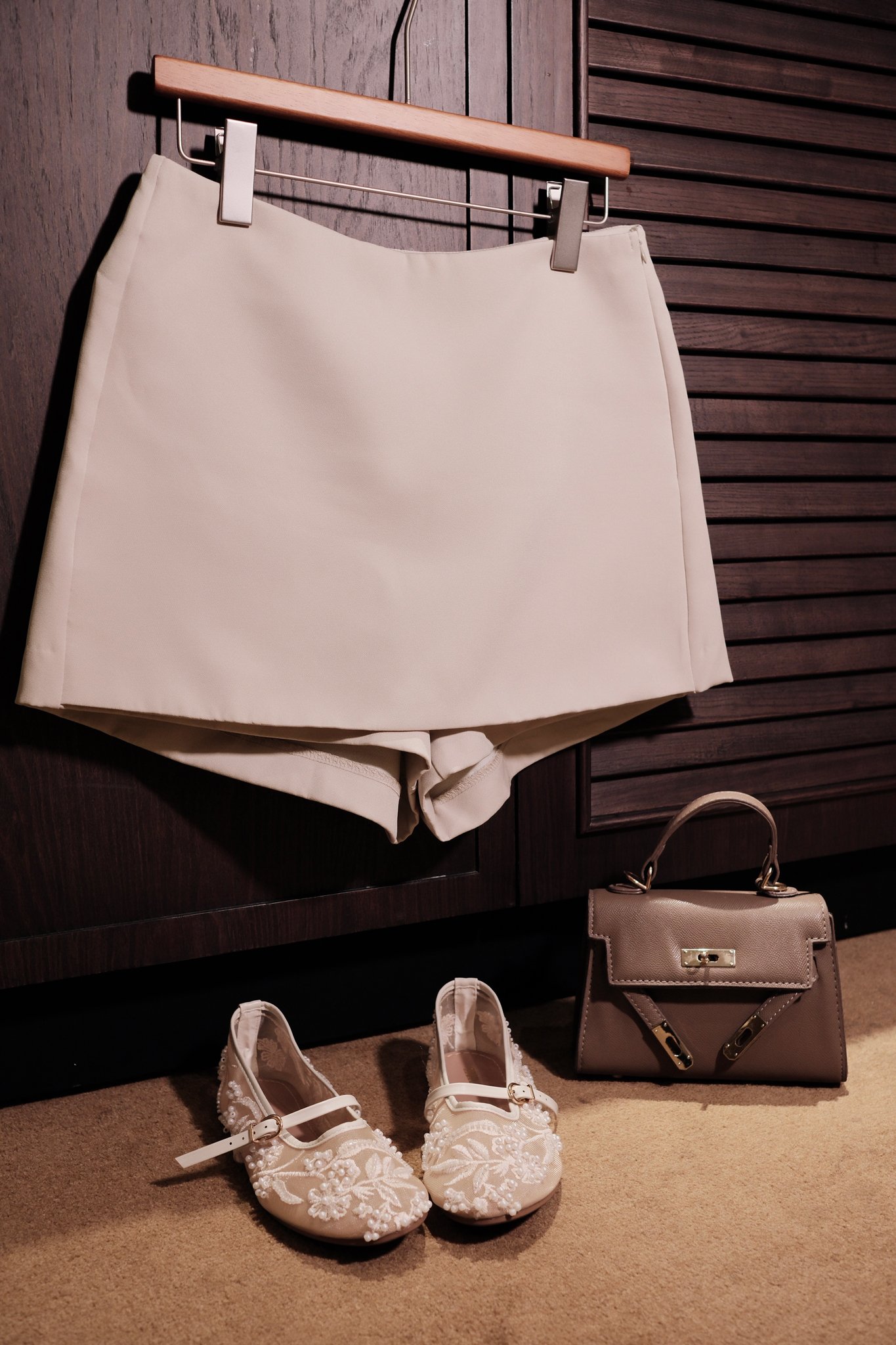 Áo Sơ Mi Nữ Kẻ Sọc Cổ Tim Đính Hoa Tay Dài Dáng Rộng - Phong Cách Thanh Lịch & Bay Bổng - Ảnh 5