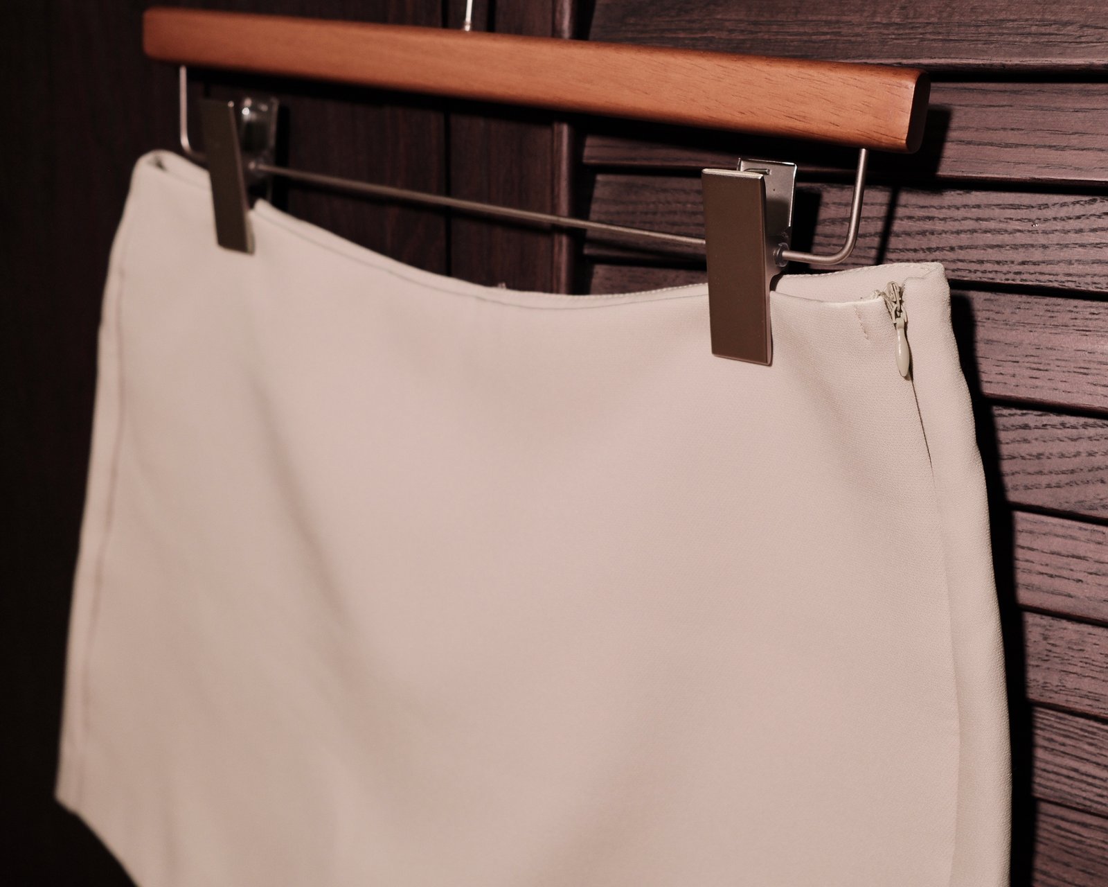 Áo Sơ Mi Nữ Kẻ Sọc Cổ Tim Đính Hoa Tay Dài Dáng Rộng - Phong Cách Thanh Lịch & Bay Bổng - Ảnh 4