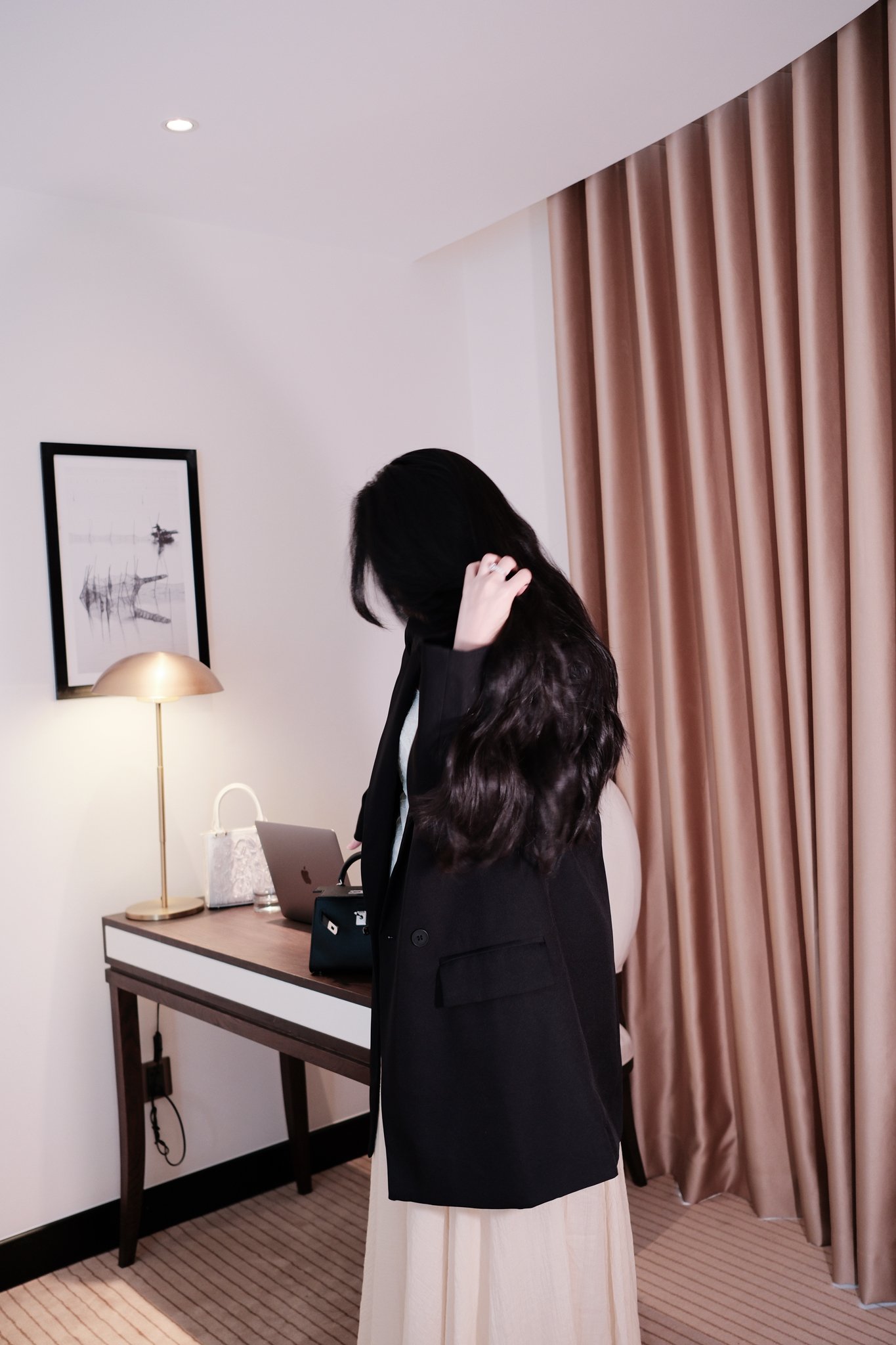 Áo Vest Nữ Blazer Dáng Rộng Thanh Lịch Tay Dài Cao Cấp - Thiết Kế Công Sở Hiện Đại Có Lót Hai Túi Tiện Dụng - Ảnh 4