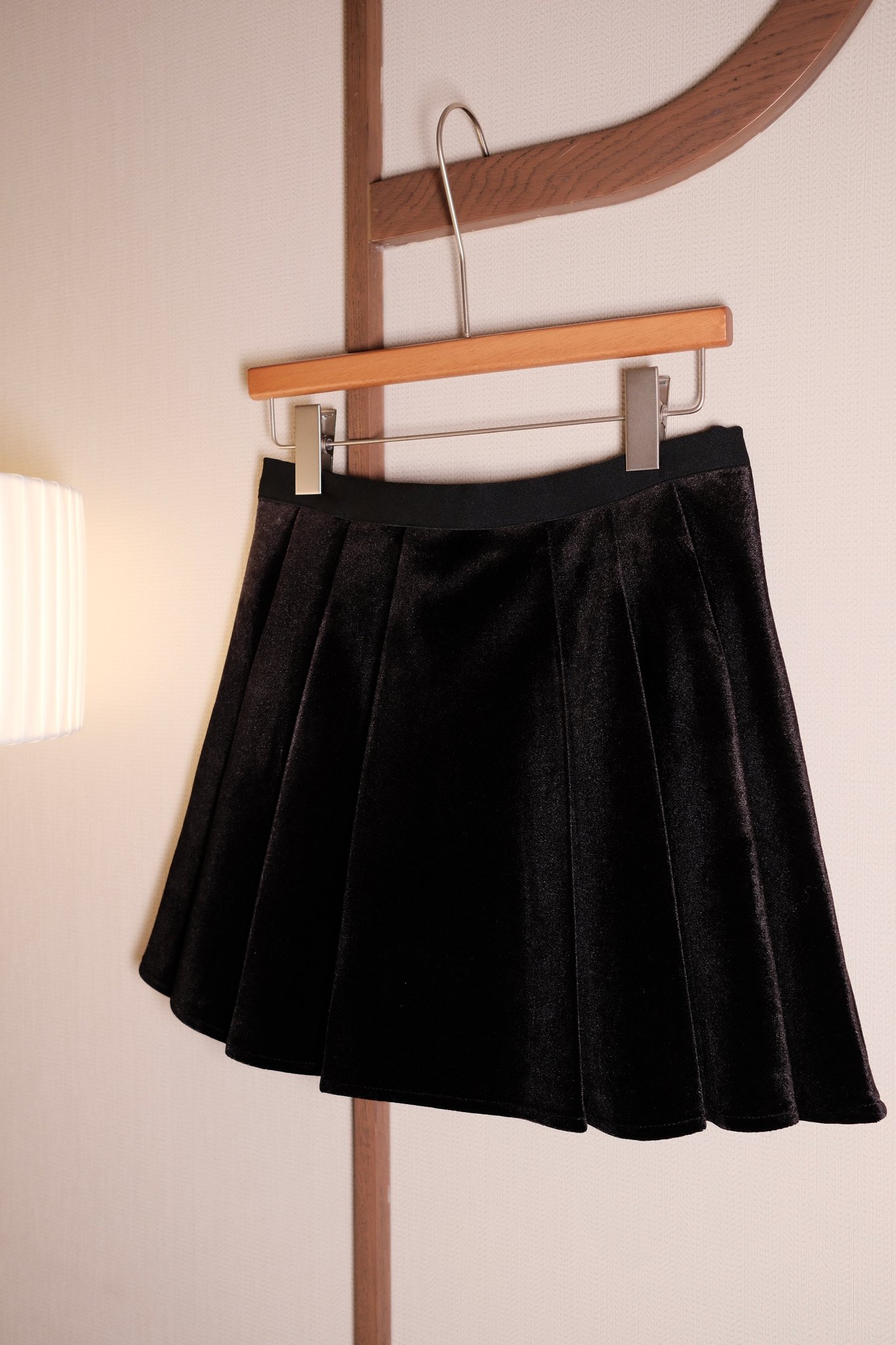 Chân Váy Xòe Nhung Xếp Ly Lưng Chun Kèm Quần Trong – Phong Cách Thời Trang Thanh Lịch & Năng Động - Ảnh 2