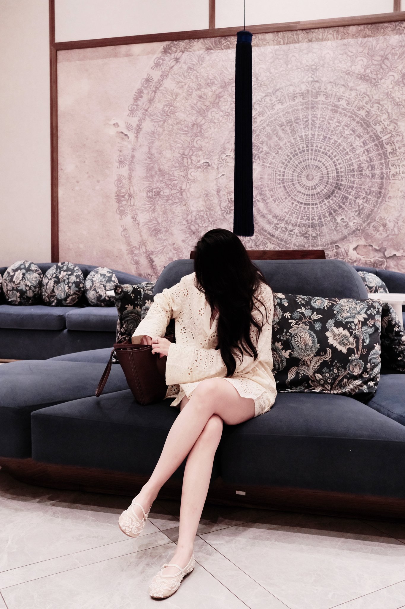 Set Áo Sơ Mi Đục Lỗ Tay Dài & Quần Short Nữ Thêu Họa Tiết - Phong Cách Du Lịch Thanh Lịch, Thoải Mái Cao Cấp - Ảnh 7