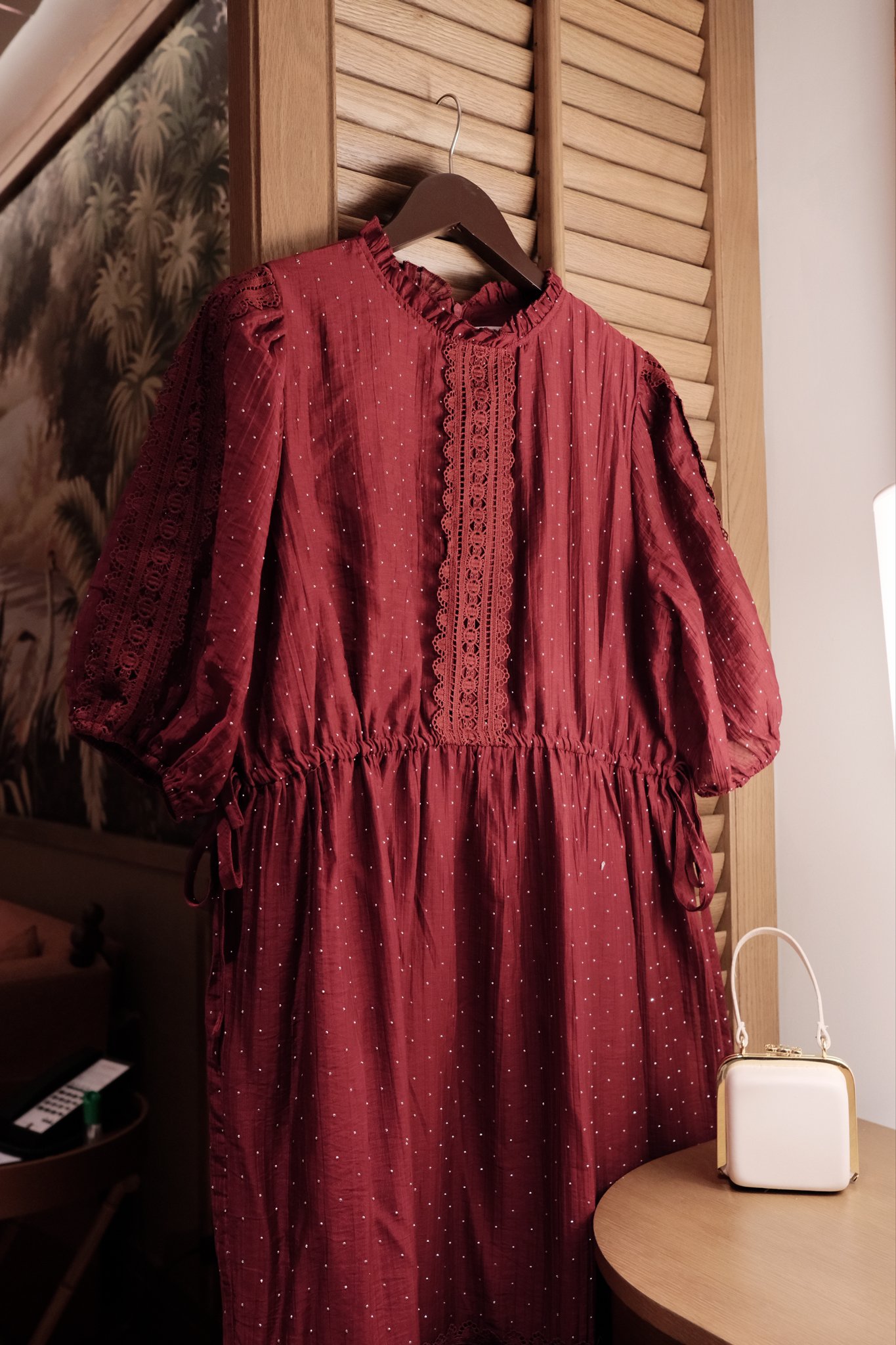 Váy Maxi Cổ Trụ Phối Ren Đính Cườm Dáng Rộng - Thiết Kế Tay Lỡ Bo Chun, Thích Hợp Du Lịch - Ảnh 4