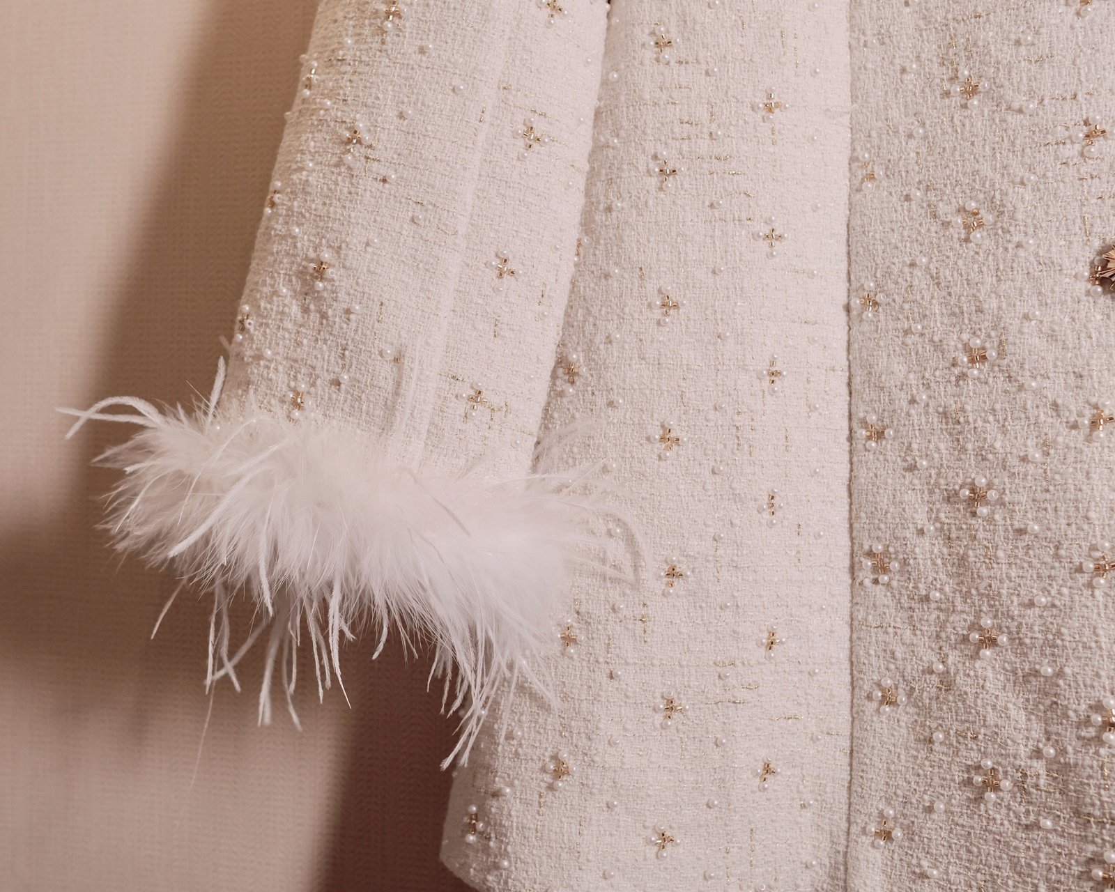 Váy Xòe Thanh Lịch Cổ Sen Đính Nút Trang Trí, Tay Dài Phối Lông Mềm Mại - Đẳng Cấp Dự Tiệc & Dạo Phố - Ảnh 3