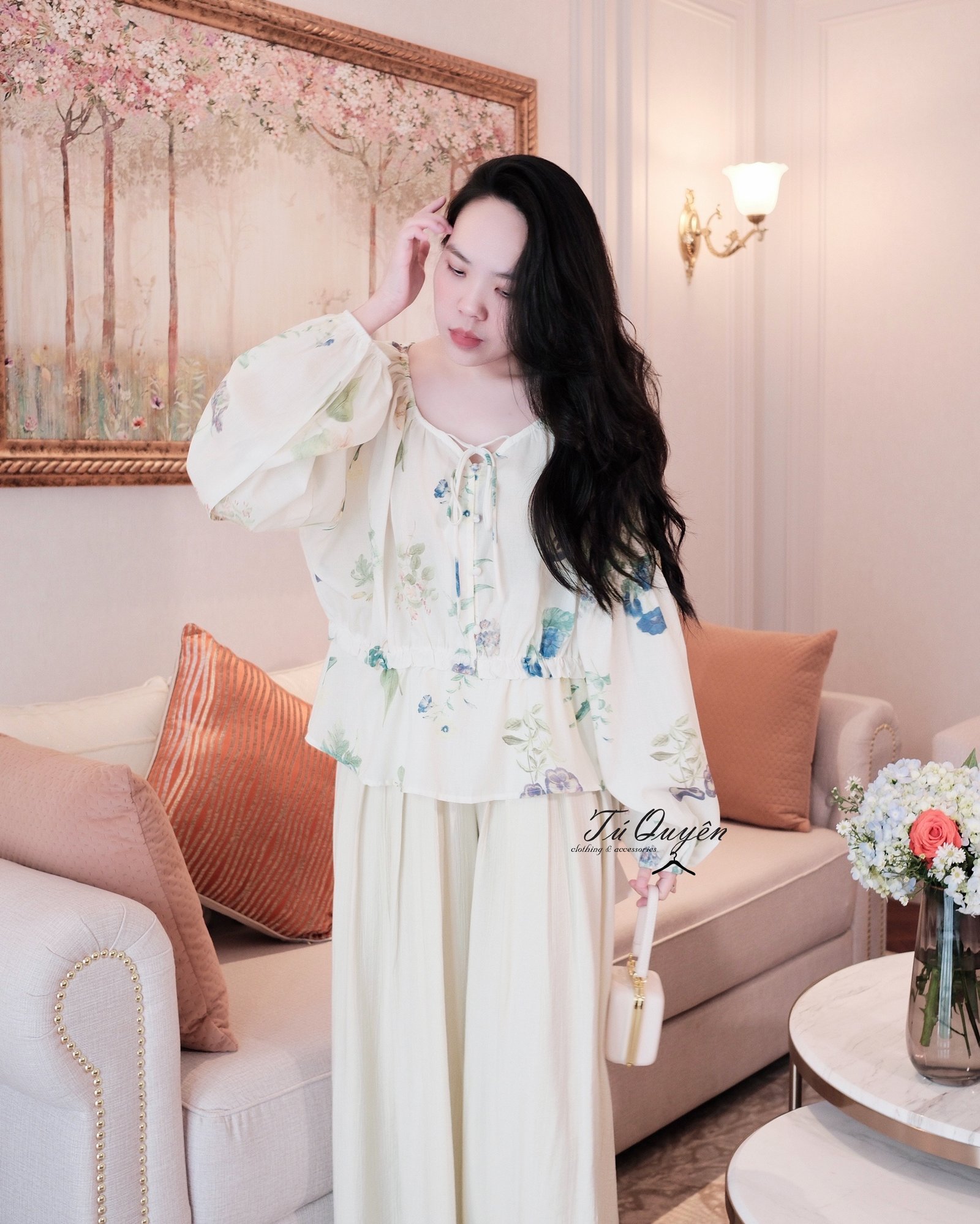 Áo Sơ Mi Nữ Cổ Thuyền Họa Tiết Hoa Tay Dài Bo Chun Dáng Rộng Thanh Lịch - Chất Thô Mềm Mại - Ảnh 2