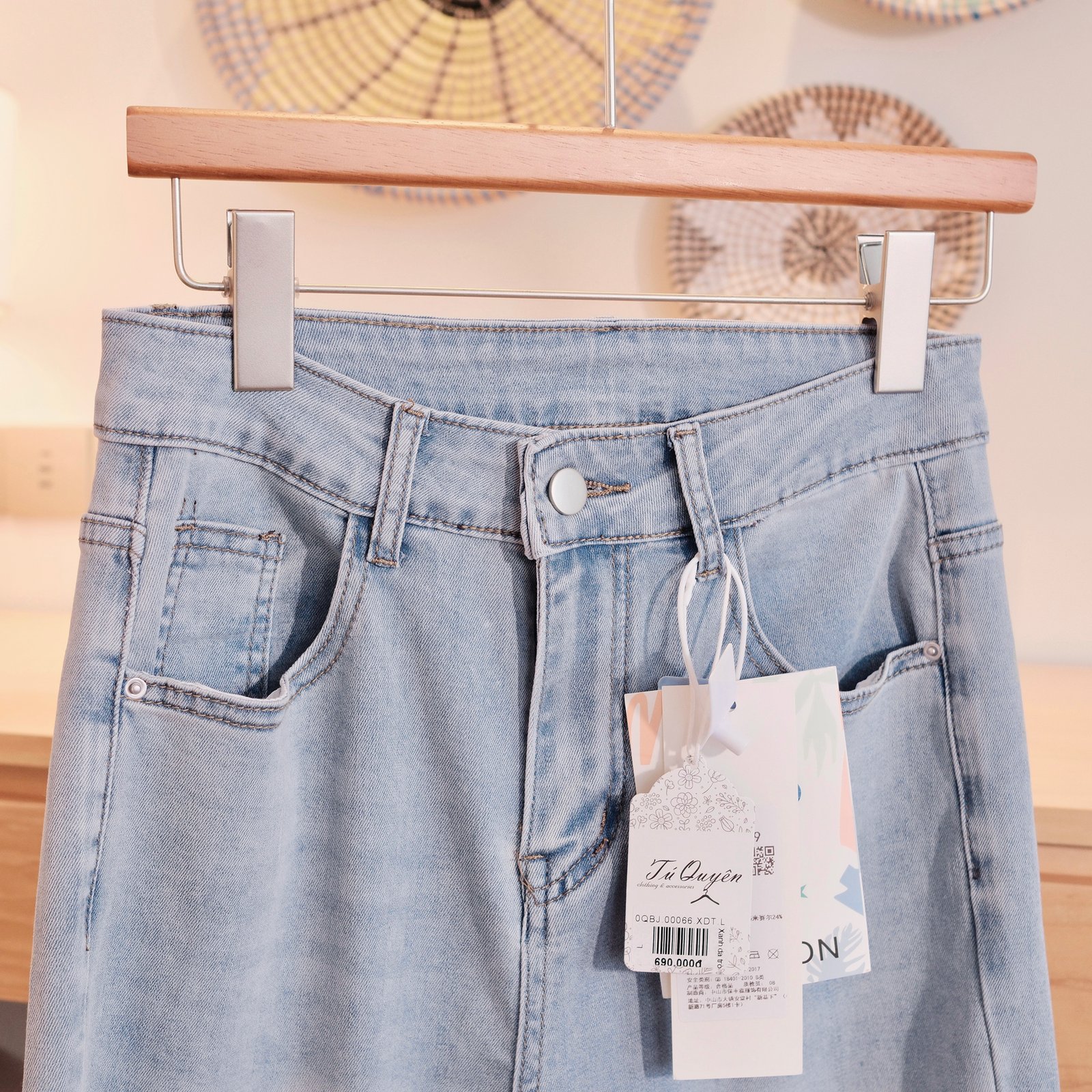 Quần Baggy Jean Nữ Ống Rộng Thêu Hoa Cao Cấp, Gấu Scallop Điệu Đà – Thời Trang Nữ Phong Cách & Thanh Lịch, Cho Nàng Tự Tin - Ảnh 7