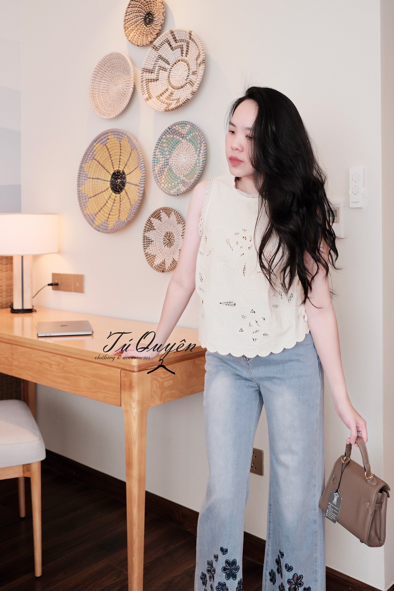Quần Baggy Jean Nữ Ống Rộng Thêu Hoa Cao Cấp, Gấu Scallop Điệu Đà – Thời Trang Nữ Phong Cách & Thanh Lịch, Cho Nàng Tự Tin - Ảnh 3
