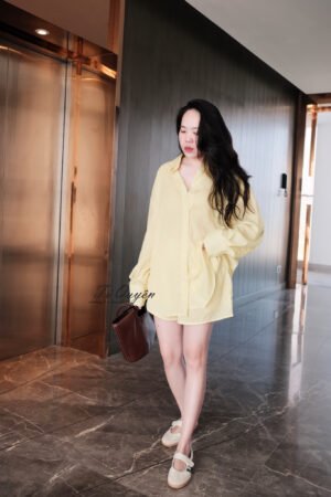 Set Áo Sơ Mi Kẻ Sọc Dáng Rộng & Quần Short Lưng Chun Nữ - Phong Cách Casual Thanh Lịch, Thoải Mái Hiện Đại