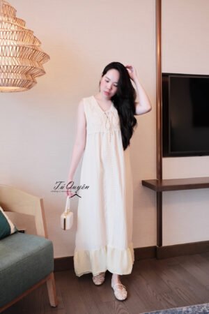 Váy Maxi Cổ V Sát Nách Thêu Hoa Thanh Lịch Đuôi Cá Voan – Phong Cách Du Lịch Hè Thoáng Mát",