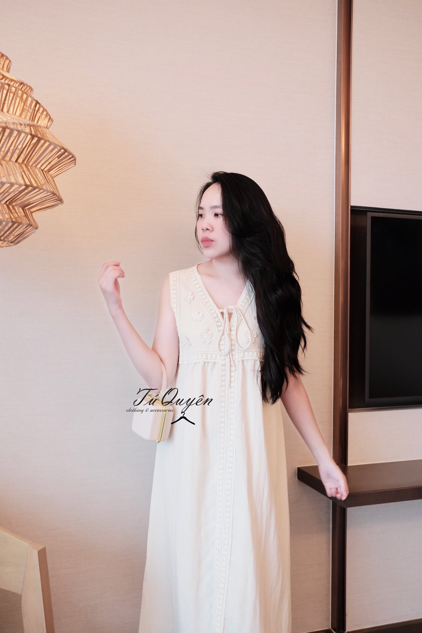 Váy Maxi Cổ V Sát Nách Thêu Hoa Thanh Lịch Đuôi Cá Voan – Phong Cách Du Lịch Hè Thoáng Mát", - Ảnh 7
