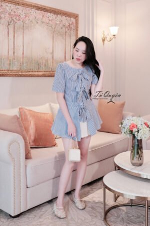 Áo Sơ Mi Nữ Kẻ Sọc Peplum Cột Nơ Tay Ngắn Thanh Lịch | Blouse Kiểu Hàn Quốc Dáng Suông Phối Nơ Đẹp Hiện Đại