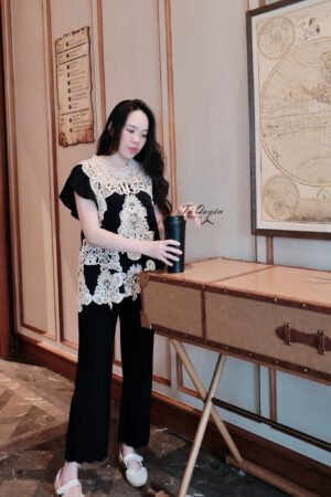 Áo Kiểu Nữ Cao Cấp Cổ Tròn Phối Ren Hoa Văn Tay Cánh Tiên Dáng Rộng - Thời Trang Thanh Lịch Đi Chơi, Du Lịch