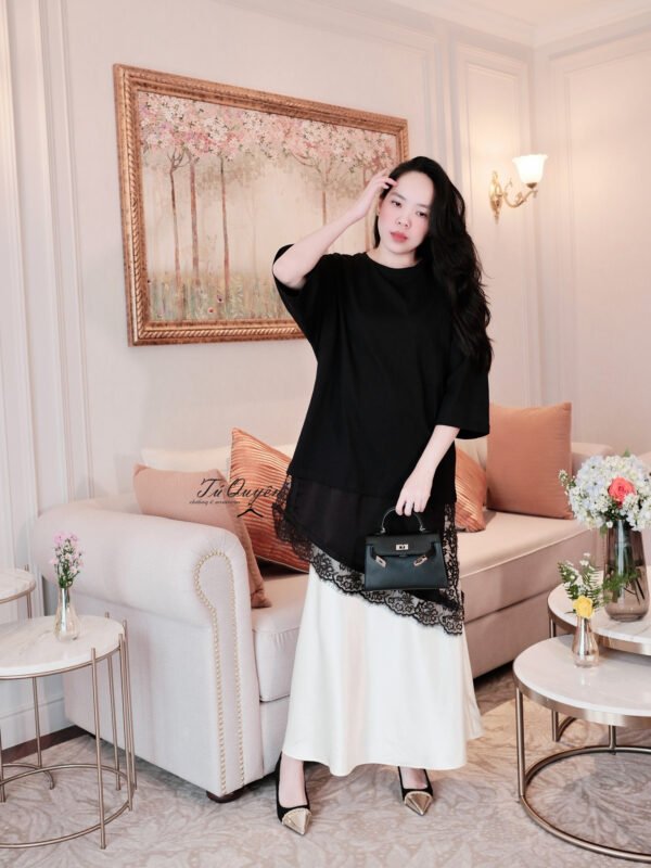 Áo Váy Suông Thanh Lịch Viền Ren Xẻ Tà Tay Lỡ – Thiết Kế Tầng Hiện Đại, Nữ Tính