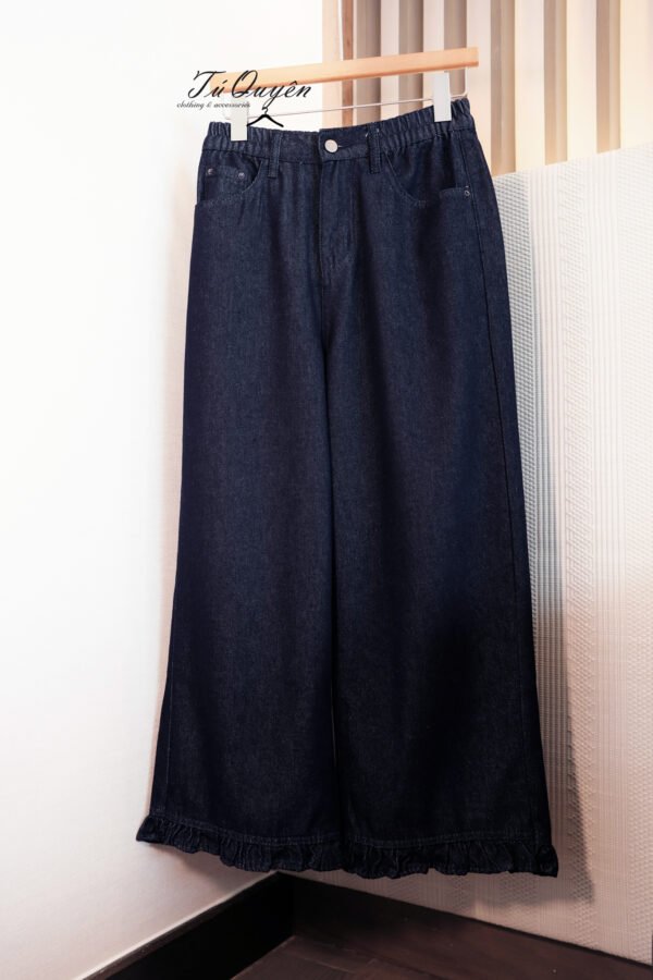Quần Baggy Jean Nữ Lưng Chun Gấu Bèo Dáng Rộng Thoải Mái, Phong Cách Năng Động - Item Hot Đi Chơi, Dạo Phố
